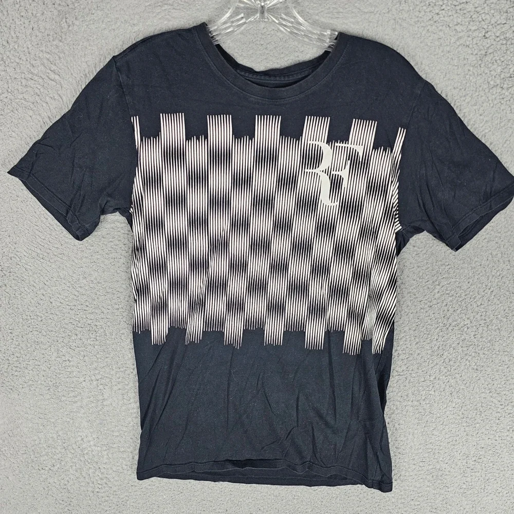 Nike T-Shirt Mens Small Black Roger Federer RF Graphic Athletic Cut 876516-010